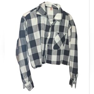 🌺 Plaid Black and White Crop Top